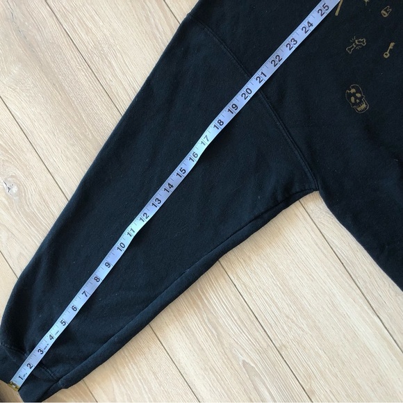 Obey The Last Night Girl Sweater Crew Neck Sweatshirt in Black Made in USA - Picture 3 of 11